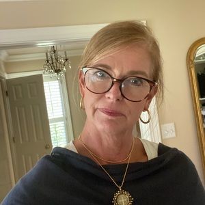 Meet your Posher, Sue anne